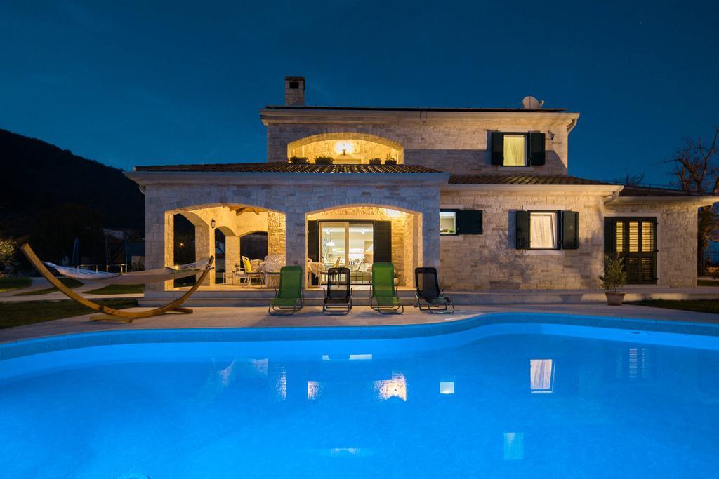 Villa Stonegate Estate - Bonus, Dvije Vile Jedna Cijena! Opatija Eksteriør bilde